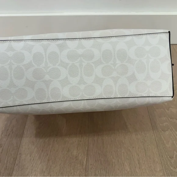 Coach Cream Signature Tote Bag - Picture 3 of 6